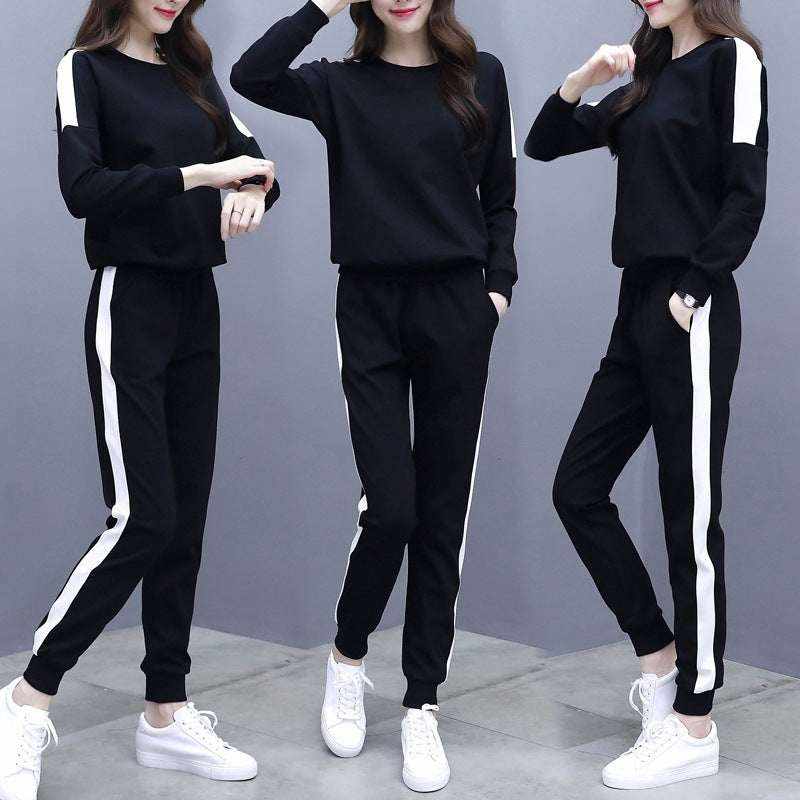 Style: OL commute
 
 
 Pattern: Solid color
 
 
 Style: Pantsuit
 
 
 Coat style: Hoodie sweater
 
 
 Long sleeves: Long sleeves
 
 
 Style of pants: Harlan pants
 
Korean style sportswear suitHOODIES & JACKETSROBS FASHIONSWEAR 114'SROBS FASHIONSWEAR 114’SKorean style sportswear suit