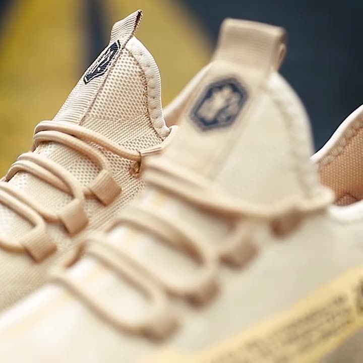 Lightweight Walking Shoes