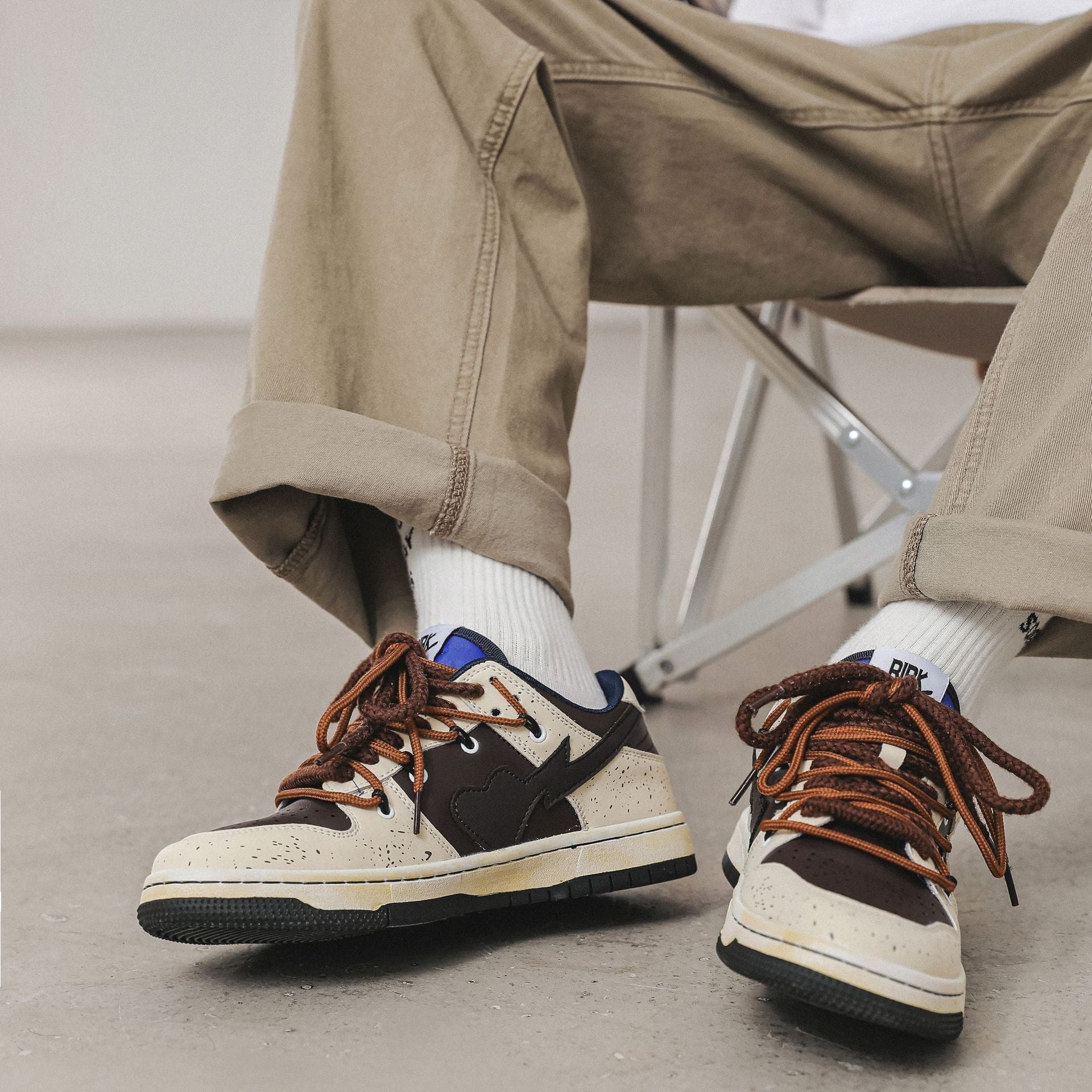 Love Casual Sneakers