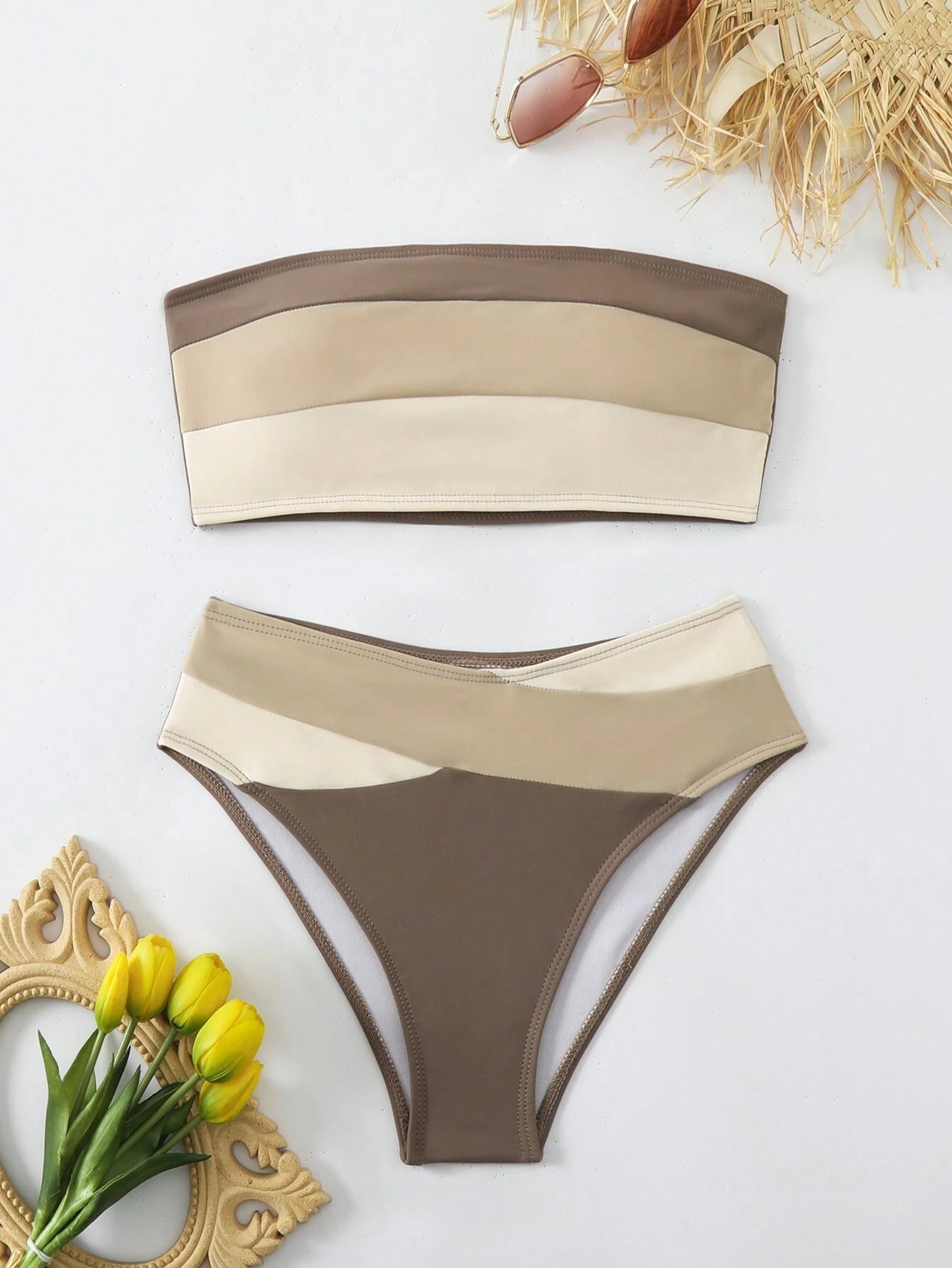 Two-piece TrackSuitd