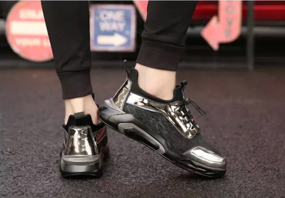 Specters Sneakers