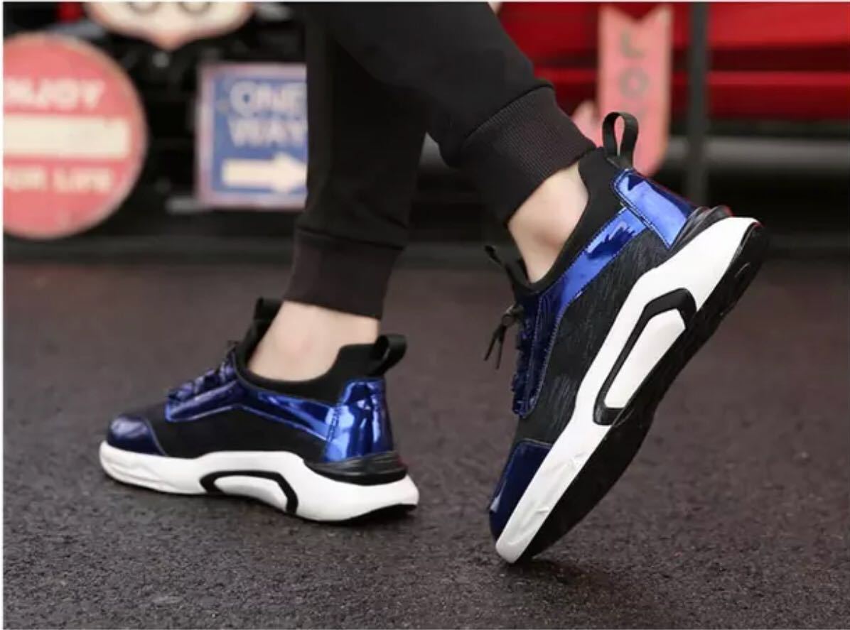 Specters Sneakers