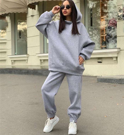 Product information:
 
 Color classification: white, purple, gray, black, brown, apricot, green, pink
 
 Ingredient content: 31% (inclusive) -50% (inclusive)
 
 ListWomen's sportswear suitHOODIES & JACKETSROBS FASHIONSWEAR 114'SROBS FASHIONSWEAR 114’SWomen's sportswear suit