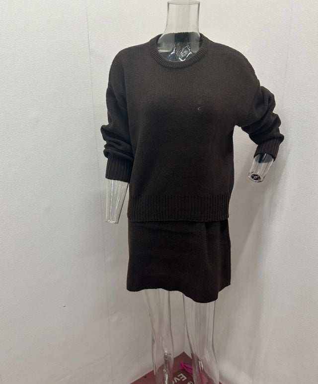 Elegant Mini SkirtCOUPLE MATCHING HOODIESROBS FASHIONSWEAR 114'SROBS FASHIONSWEAR 114’SElegant Mini Skirt