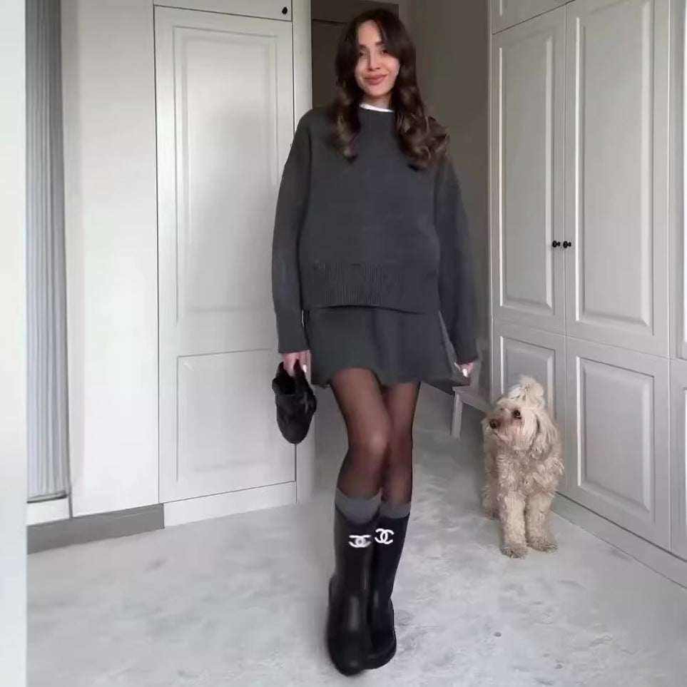 Elegant Mini SkirtCOUPLE MATCHING HOODIESROBS FASHIONSWEAR 114'SROBS FASHIONSWEAR 114’SElegant Mini Skirt