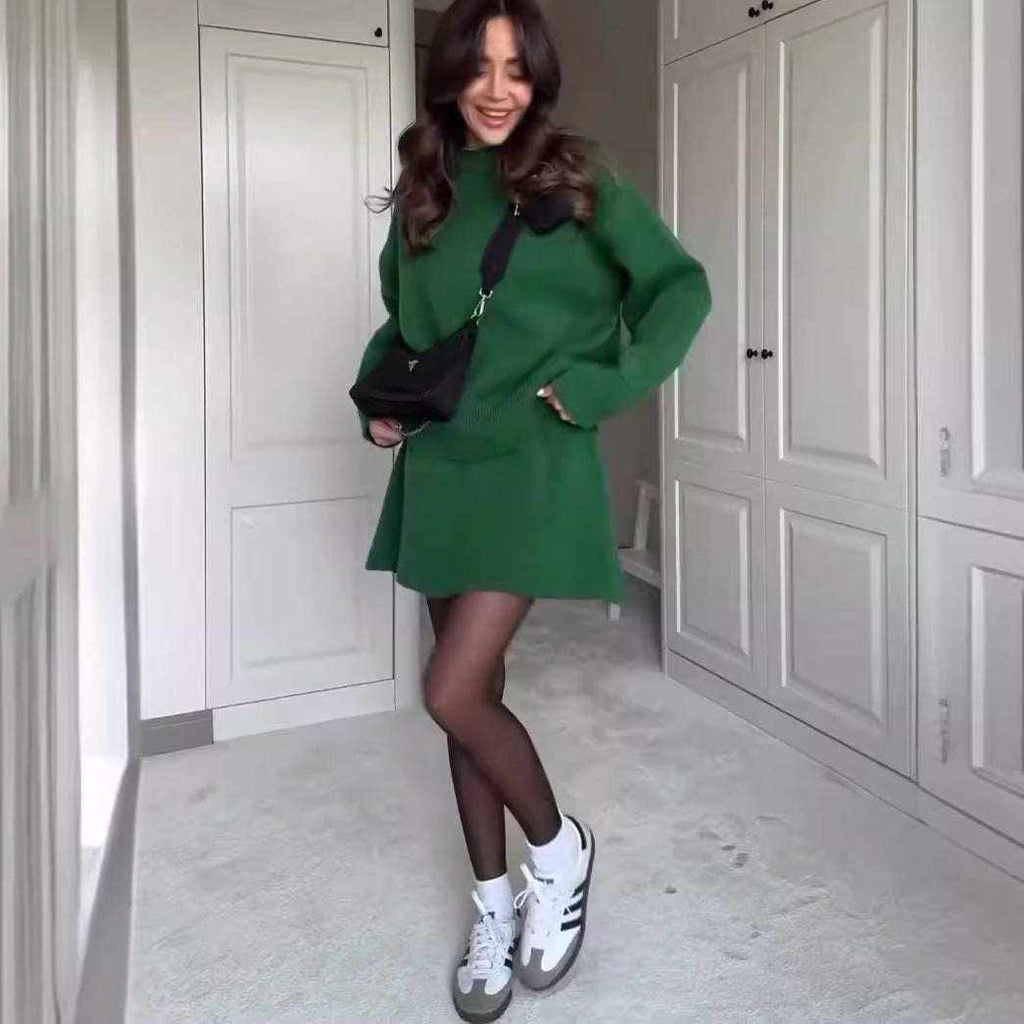 Elegant Mini SkirtCOUPLE MATCHING HOODIESROBS FASHIONSWEAR 114'SROBS FASHIONSWEAR 114’SElegant Mini Skirt