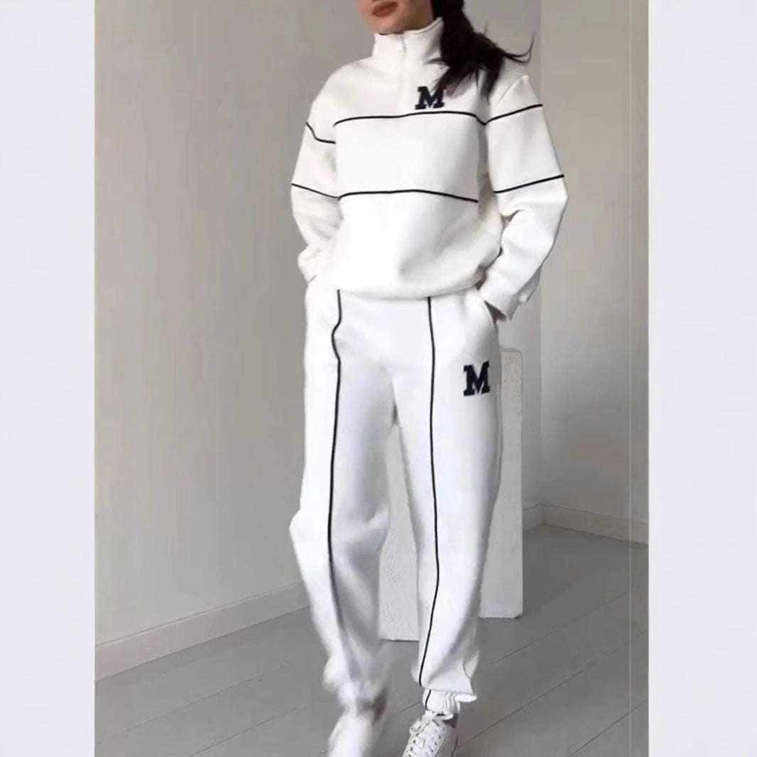 2 Piece Lounge HoodlesWOMENS FASHIONSROBS FASHIONSWEAR 114'SROBS FASHIONSWEAR 114’S2 Piece Lounge Hoodles